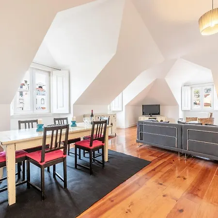 Rustic-style Apt Near Bairro Alto Daire Lisboa