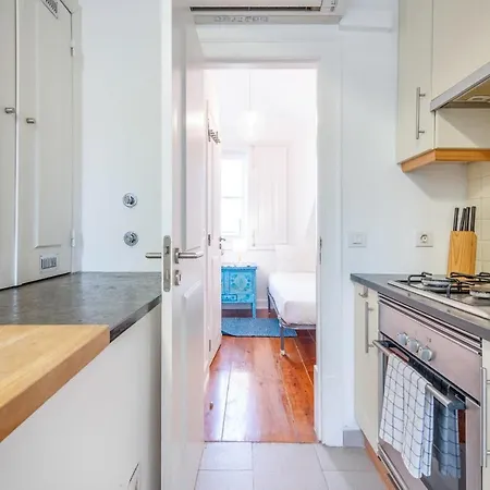 Διαμέρισμα Rustic-style Apt Near Bairro Alto