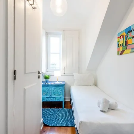 Rustic-style Apt Near Bairro Alto Daire Lisboa