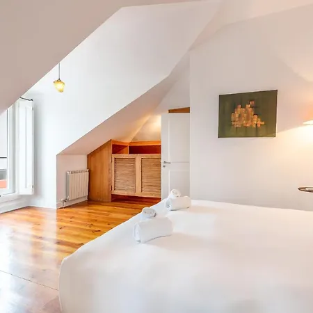 Апартаменты Rustic-style Apt Near Bairro Alto